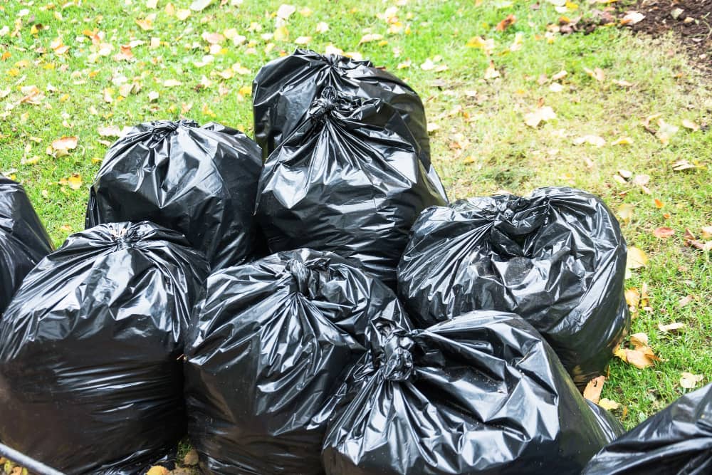 Clear waste after household or garden work